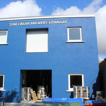 ホテルTom Crean Base Camp - Food Drink Bed ケンメア エクステリア 写真